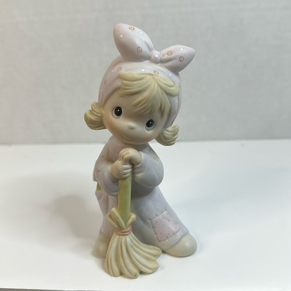 Vintage 1988 Johnathan and David Figurine